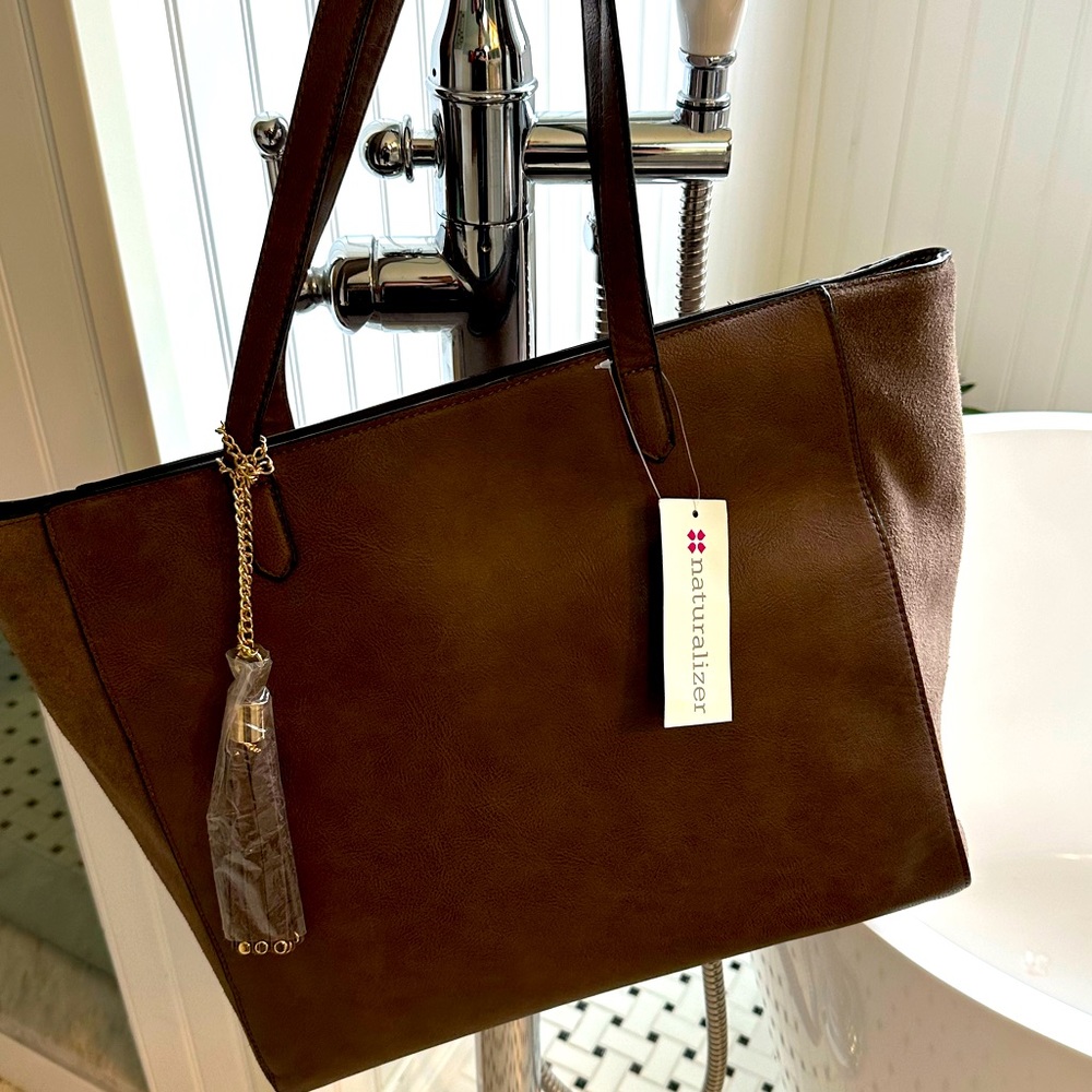 NWT Naturalizer LARGE leather tote. $80